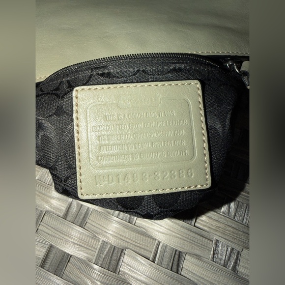 Coach Bleecker Grommets Leather Bucket Crossbody Olive Green 32386 - Picture 2 of 16